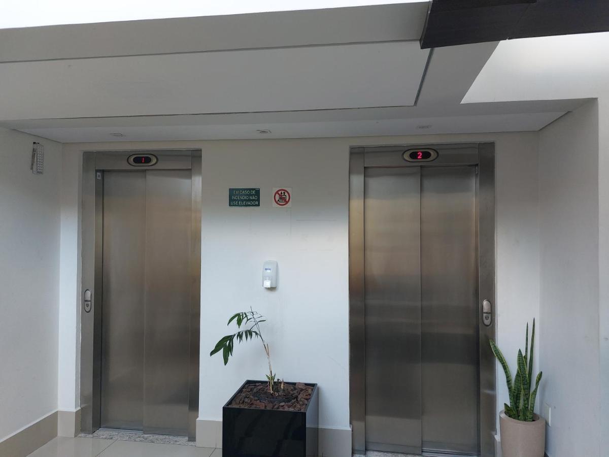 Apto 401, Otima Localizacao, Self Check-In, Wi-Fi, Varanda E Vista Linda, 14Km Aeroporto Apartment ลาโกอาซานตา ภายนอก รูปภาพ